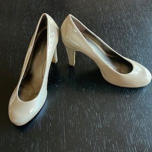 Women Pumps size 9